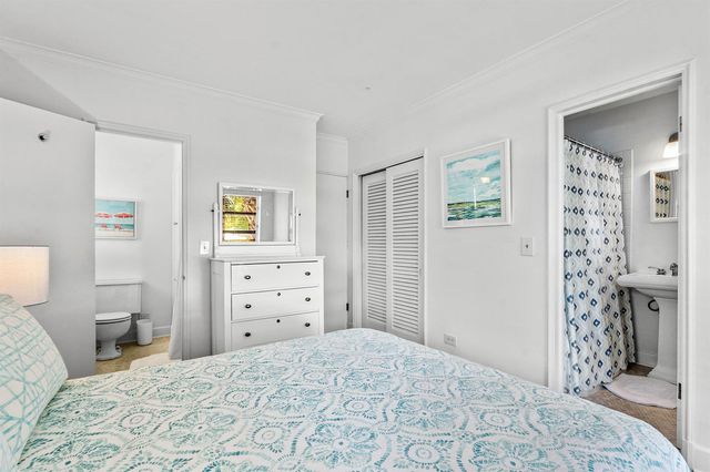 424 Chilean Avenue 4, Palm Beach, FL 33480