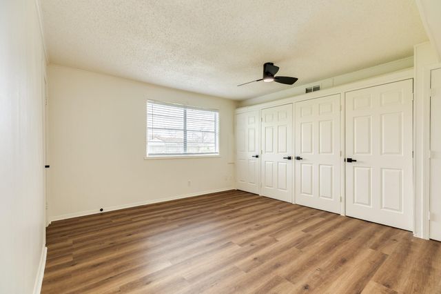 159 Oak Drive, Lake Jackson, TX 77566