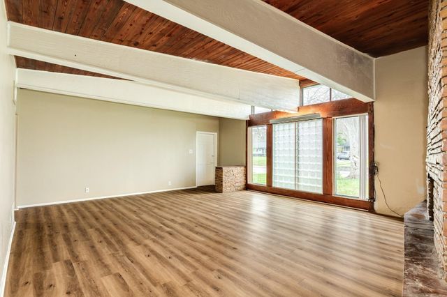 159 Oak Drive, Lake Jackson, TX 77566