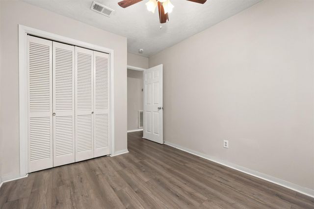2714 5th Avenue N, Texas City, TX 77590