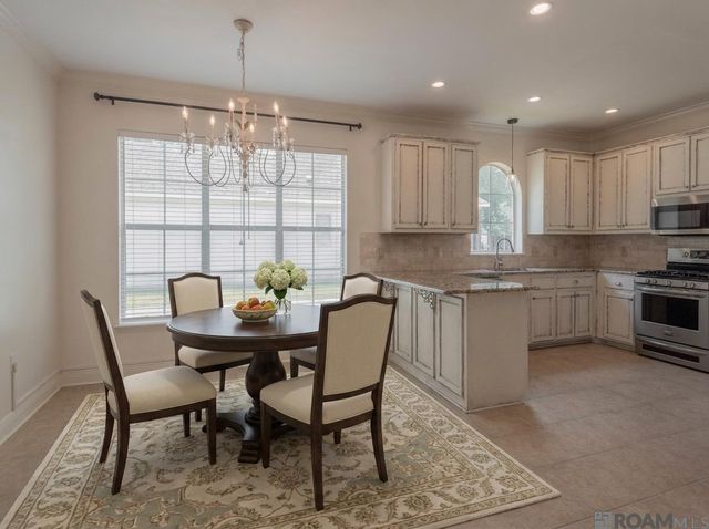 6215 Destrehan Dr, Baton Rouge, LA 70820