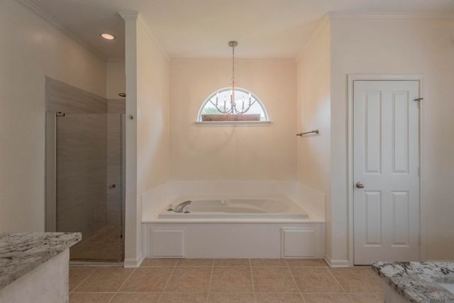 6215 Destrehan Dr, Baton Rouge, LA 70820