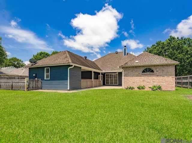 6215 Destrehan Dr, Baton Rouge, LA 70820