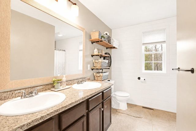 31 Rangeway Drive, Rochester, NH 03868