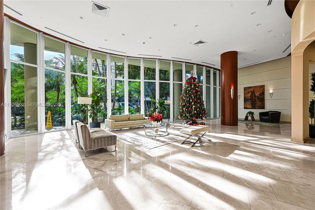 2475 Brickell Ave 703, Miami, FL 33129