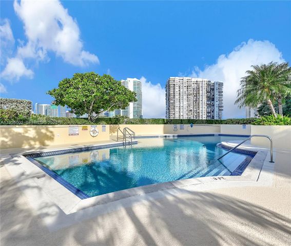 2475 Brickell Ave 703, Miami, FL 33129
