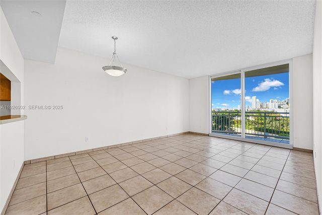2475 Brickell Ave 703, Miami, FL 33129