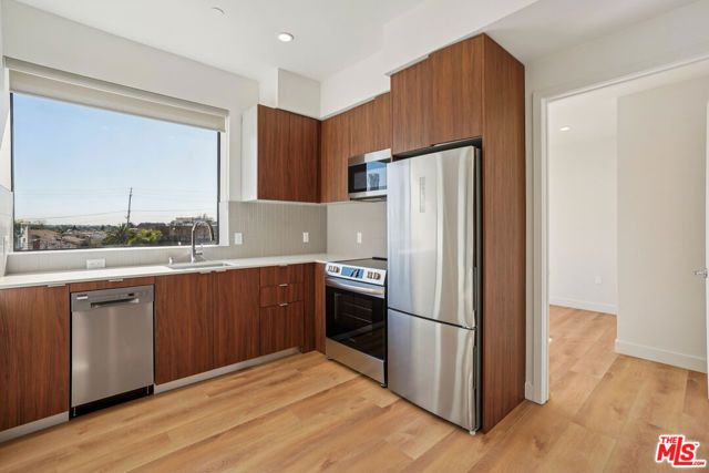 10431 Santa Monica Boulevard 304, Los Angeles, CA 90025