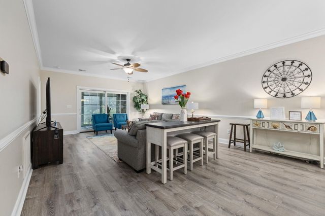 4869 Luster Leaf Cir Apt 104, Myrtle Beach, SC 29577