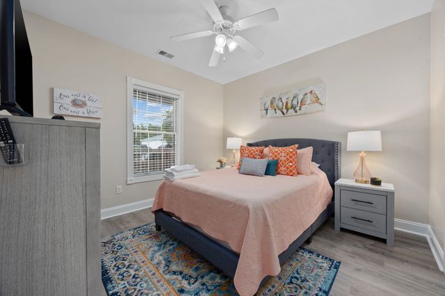 4869 Luster Leaf Cir Apt 104, Myrtle Beach, SC 29577