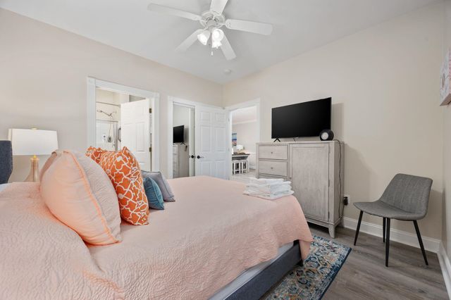 4869 Luster Leaf Cir Apt 104, Myrtle Beach, SC 29577