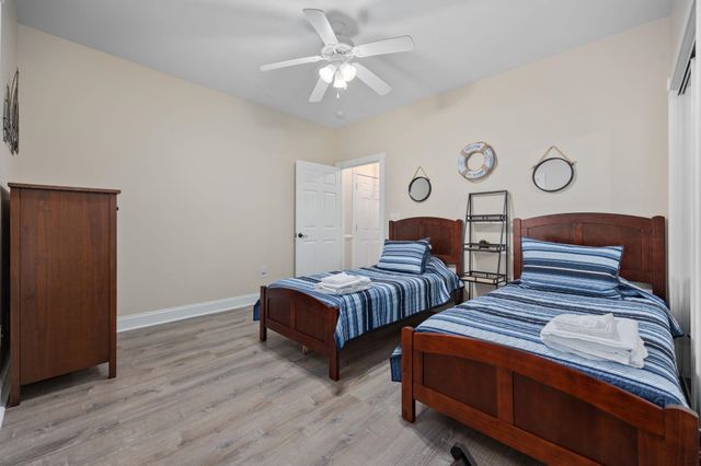 4869 Luster Leaf Cir Apt 104, Myrtle Beach, SC 29577