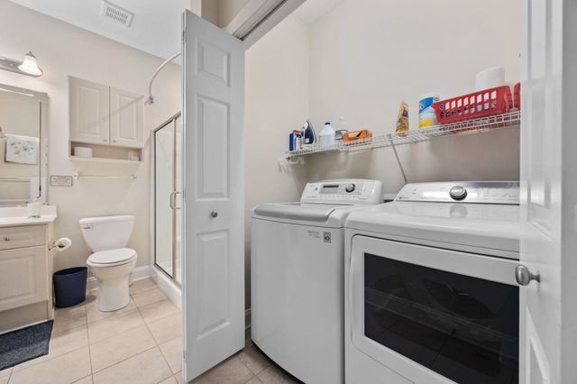 4869 Luster Leaf Cir Apt 104, Myrtle Beach, SC 29577