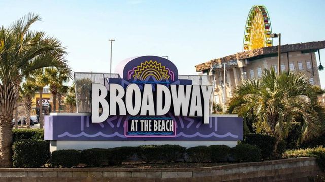 4869 Luster Leaf Cir Apt 104, Myrtle Beach, SC 29577