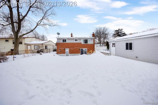 23452 Astrid Lane, Rockwood, MI 48173