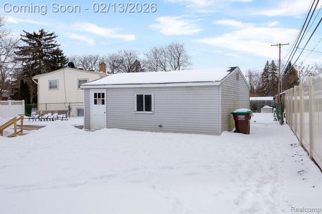 23452 Astrid Lane, Rockwood, MI 48173