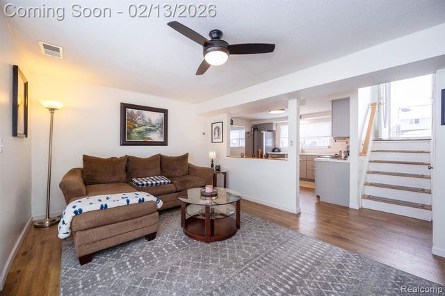 23452 Astrid Lane, Rockwood, MI 48173