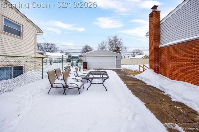 23452 Astrid Lane, Rockwood, MI 48173