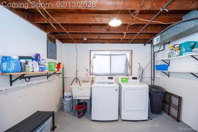 23452 Astrid Lane, Rockwood, MI 48173