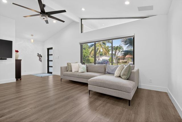 11864 NW 28th Street, Coral Springs, FL 33065