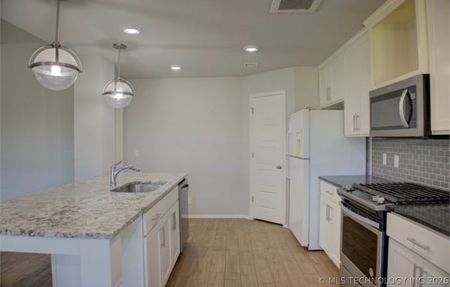 7012 S Elder Avenue, Broken Arrow, OK 74011