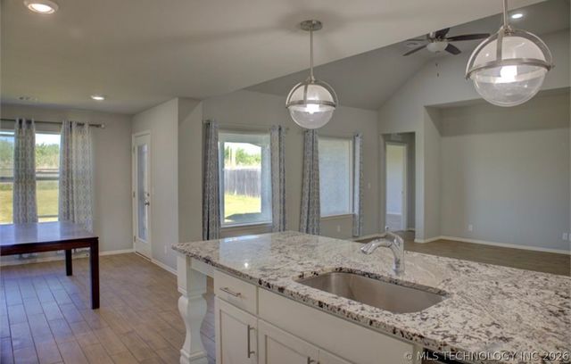 7012 S Elder Avenue, Broken Arrow, OK 74011