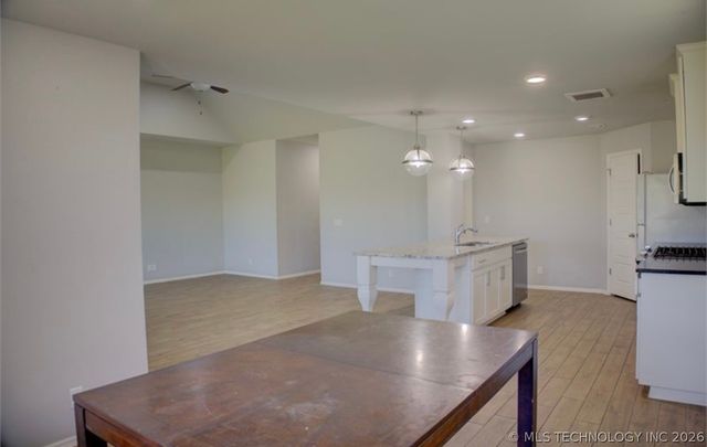 7012 S Elder Avenue, Broken Arrow, OK 74011