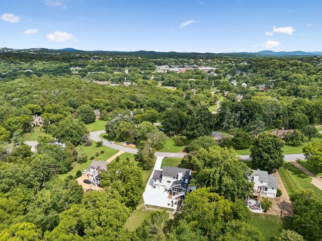 609 Hunters Ln, Brentwood, TN 37027