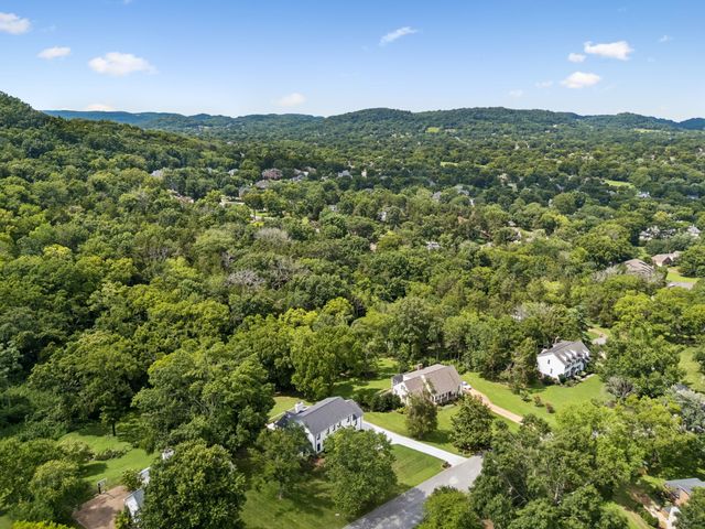 609 Hunters Ln, Brentwood, TN 37027