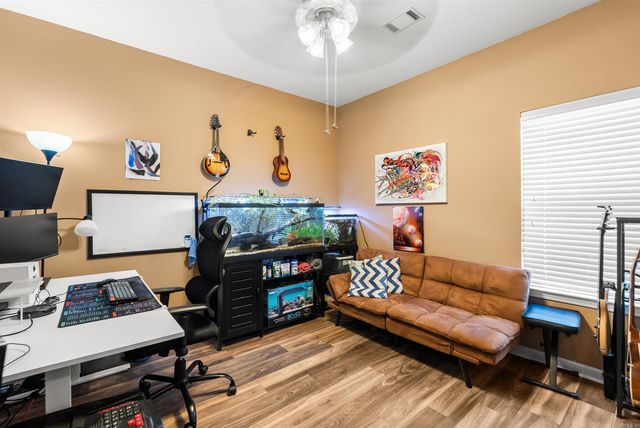 38 Emerald Drive, Maumelle, AR 72113