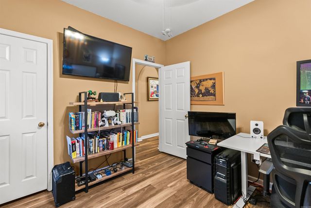 38 Emerald Drive, Maumelle, AR 72113