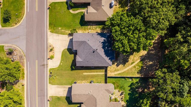 38 Emerald Drive, Maumelle, AR 72113