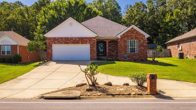 38 Emerald Drive, Maumelle, AR 72113