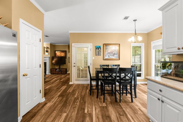 38 Emerald Drive, Maumelle, AR 72113