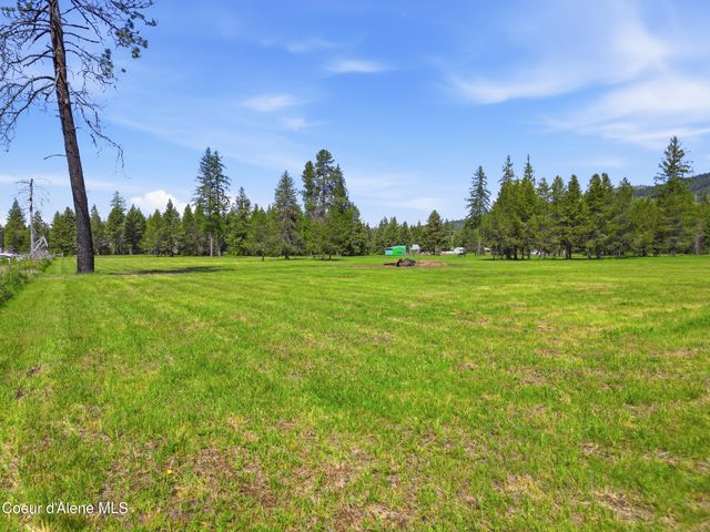 804 Clagstone Rd, Blanchard, ID 83804