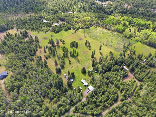 804 Clagstone Rd, Blanchard, ID 83804