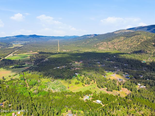 804 Clagstone Rd, Blanchard, ID 83804