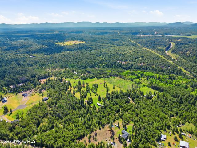804 Clagstone Rd, Blanchard, ID 83804