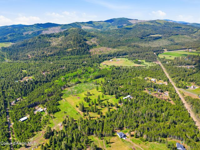 804 Clagstone Rd, Blanchard, ID 83804