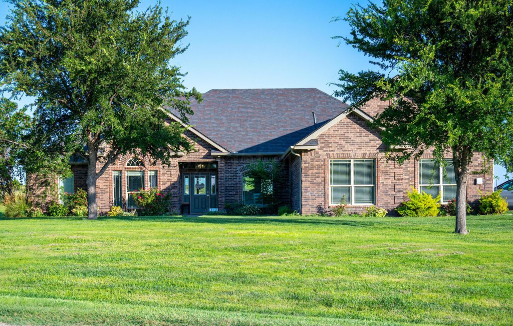 8401 Shady Lake Drive, Canyon, TX 79015