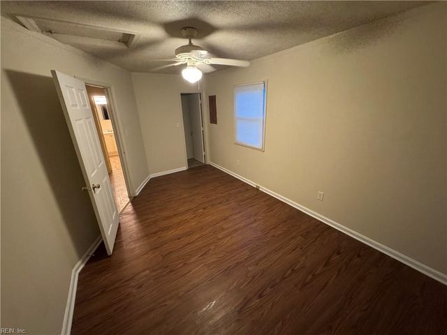 1704 N King St Apt D, Hampton, VA 23669