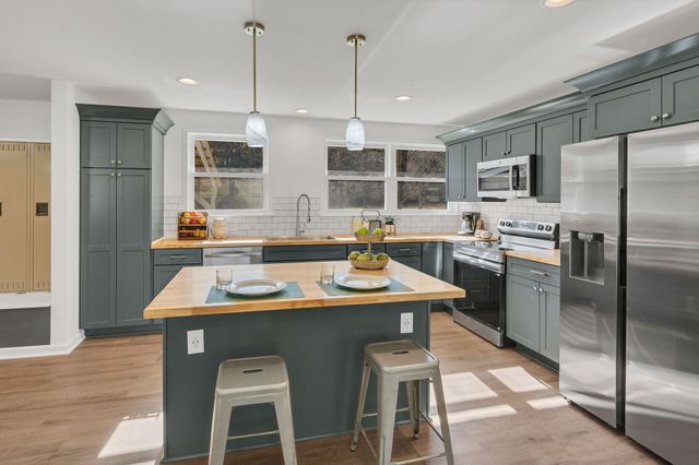 2173 Highway 48 South, Dickson, TN 37055