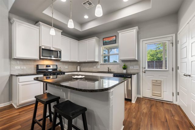 1404 Jenkins BND 11, Austin, TX 78748