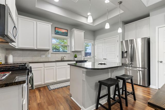 1404 Jenkins BND 11, Austin, TX 78748
