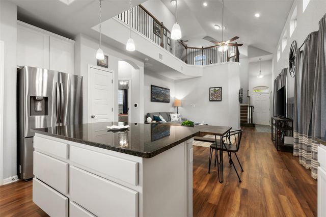 1404 Jenkins BND 11, Austin, TX 78748