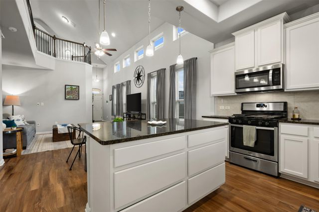 1404 Jenkins BND 11, Austin, TX 78748
