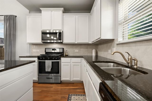 1404 Jenkins BND 11, Austin, TX 78748