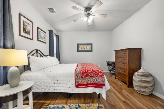 1404 Jenkins BND 11, Austin, TX 78748