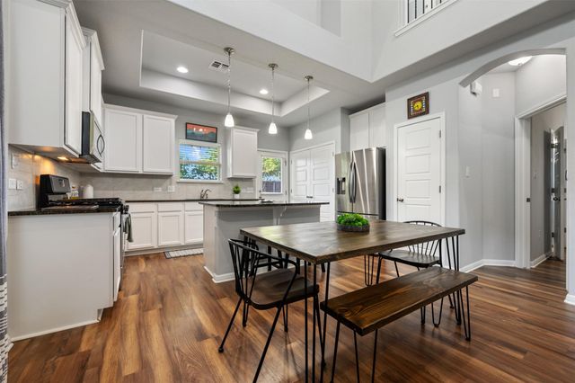 1404 Jenkins BND 11, Austin, TX 78748