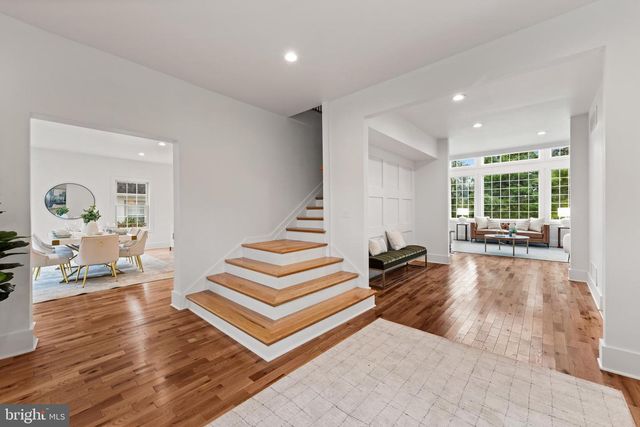 118 W BEECHTREE LN, Wayne, PA 19087
